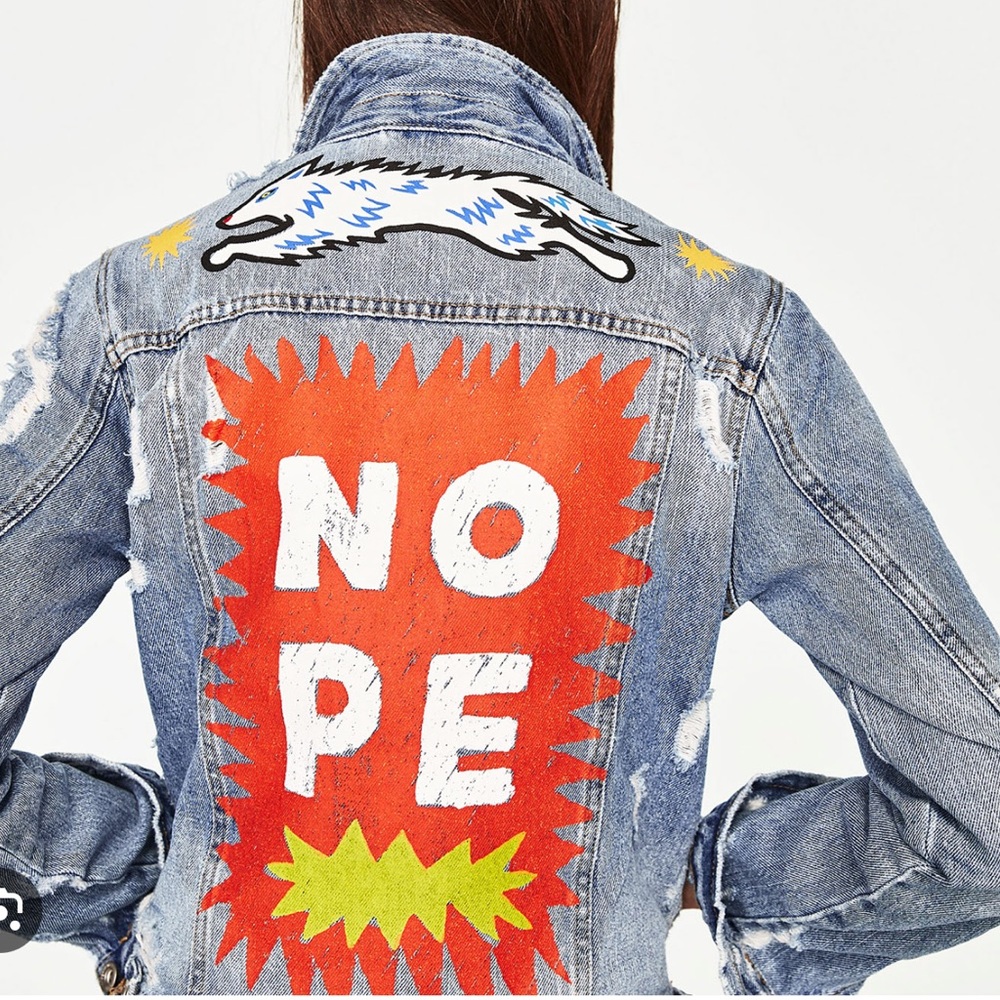RARE ZARA Denim Jacket White Dog Unique Graffiti Art Painting Graphic Trafaluc M - Picture 3 of 10